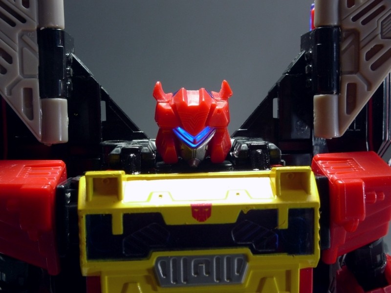 トランスフォーマー UNIVERSE ブラスター(AUTOBOT BLASTER トランスフォーマー UNIVERSE ブラスター(AUTOBOT BLASTER