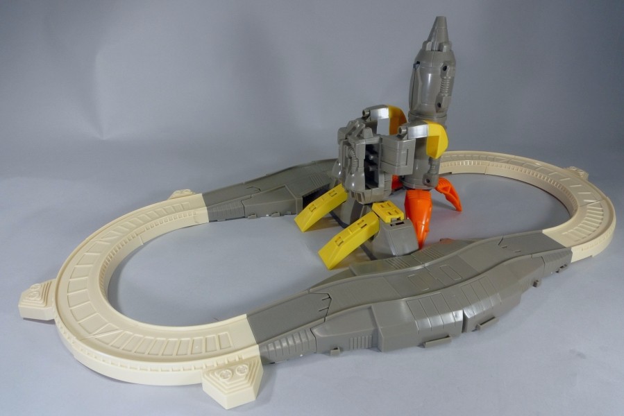 極美品 TF 復刻 オメガスプリーム トランスフォーマー サイバトロン