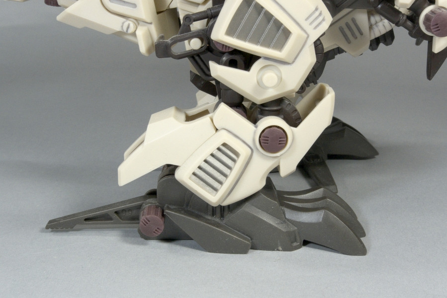 ZOIDS DLZ-001 恐竜博2005開催記念ジェノザウラー - またーりといくよ。