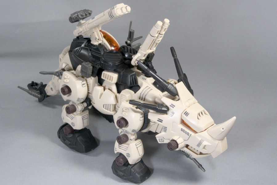 ZOIDS DLZ-002 恐竜博2005開催記念レッドホーン - またーりといくよ。