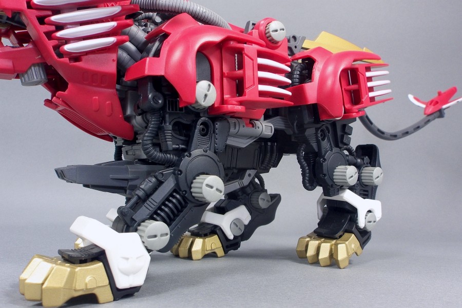 ZOIDS ブレードライガー 限定レオン・トロス専用機 - またーりといくよ。