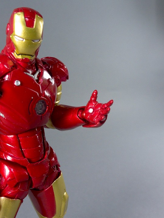 特撮リボルテック SERIES NO.036 アイアンマン マークⅢ(IRONMAN 特撮リボルテック SERIES NO.036 アイアンマン マークⅢ(IRONMAN