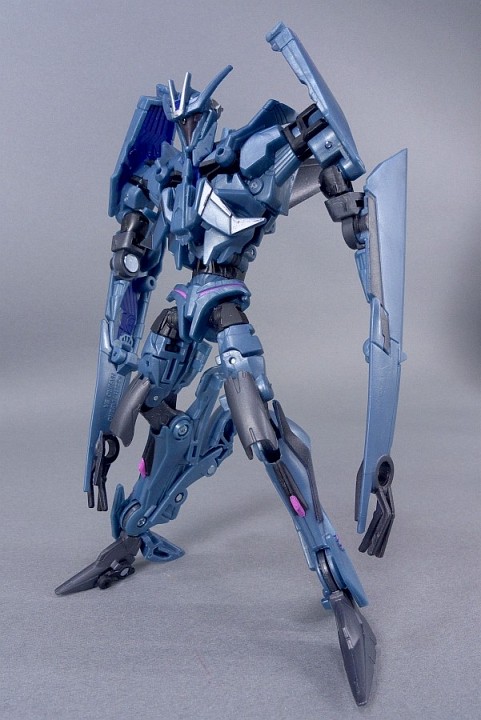 トランスフォーマープライム サウンドウェーブ っぽい 変形おもちゃ