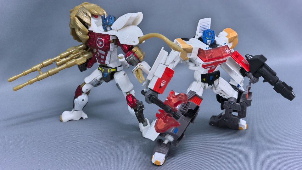 トランスフォーマー TIMELINES ライオコンボイ(LIO CONVOY