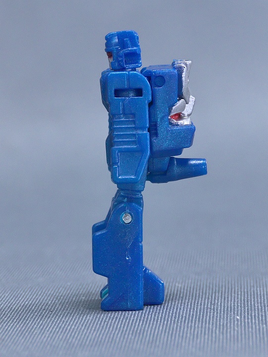 トランスフォーマー GENERATIONS TITANS RETURN スカージ(FRACAS