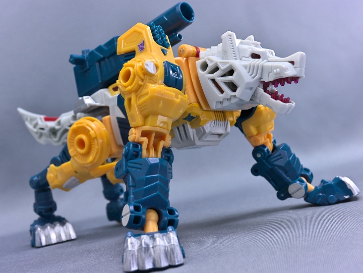 トランスフォーマー GENERATIONS TITANS RETURN ウルフワイアー