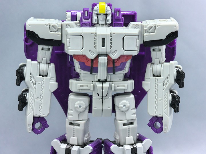 トランスフォーマー GENERATIONS TITANS RETURN アストロ