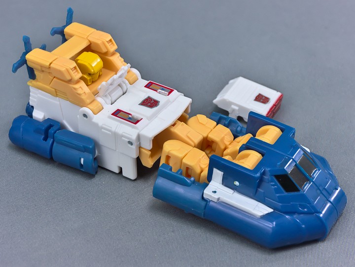 トランスフォーマー GENERATIONS TITANS RETURN シースプレー