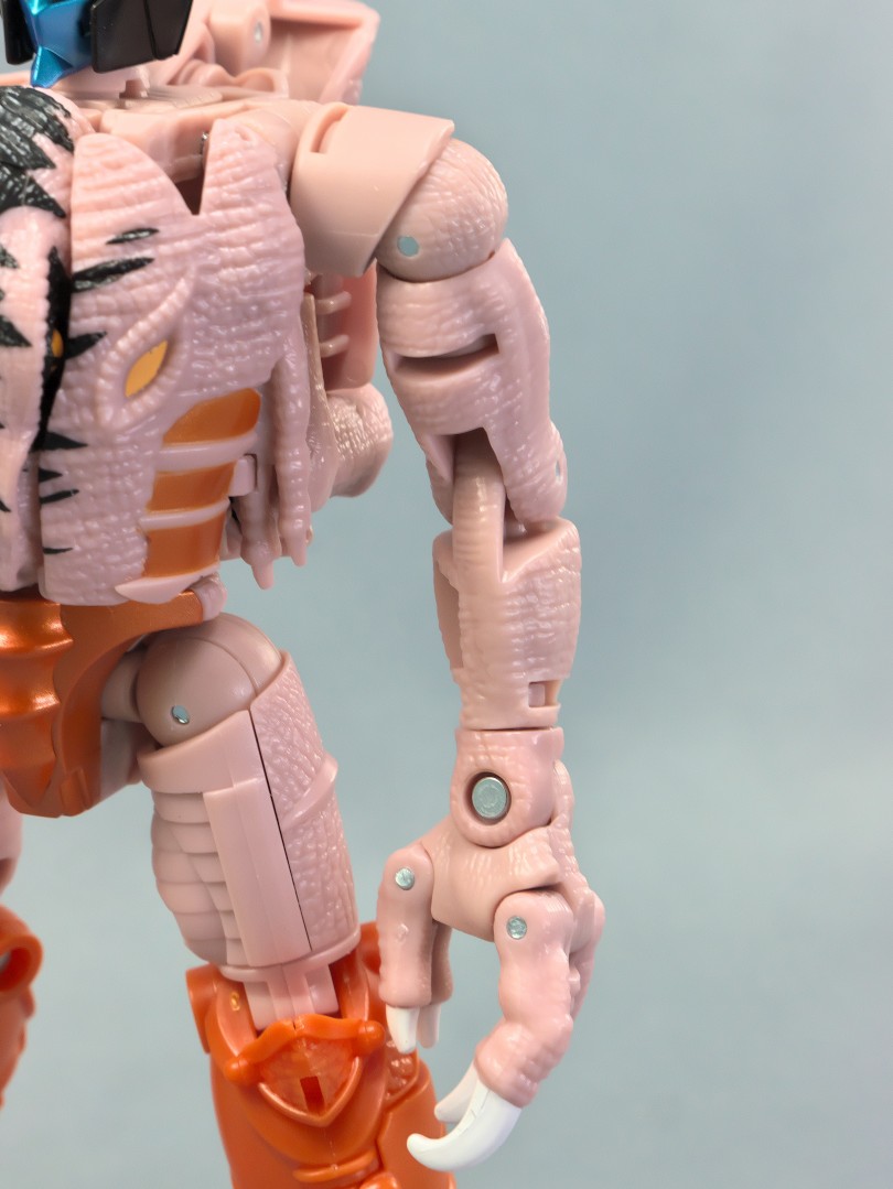 トランスフォーマー BUZZWORTHY BUMBLEBEE ヒロイックマキシマル